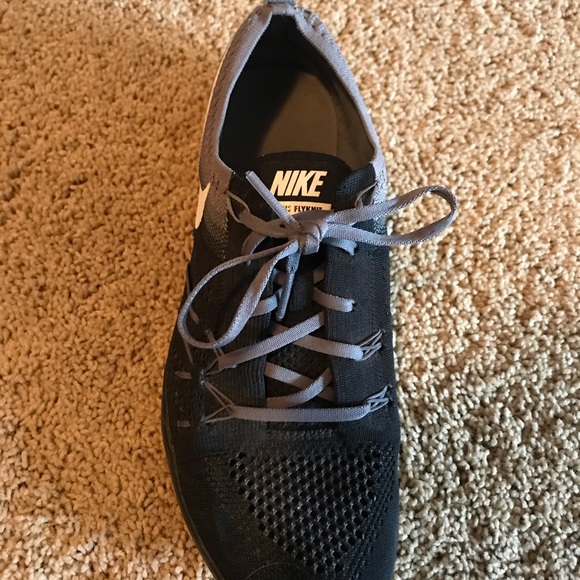 Nike sneakers - Picture 2 of 3